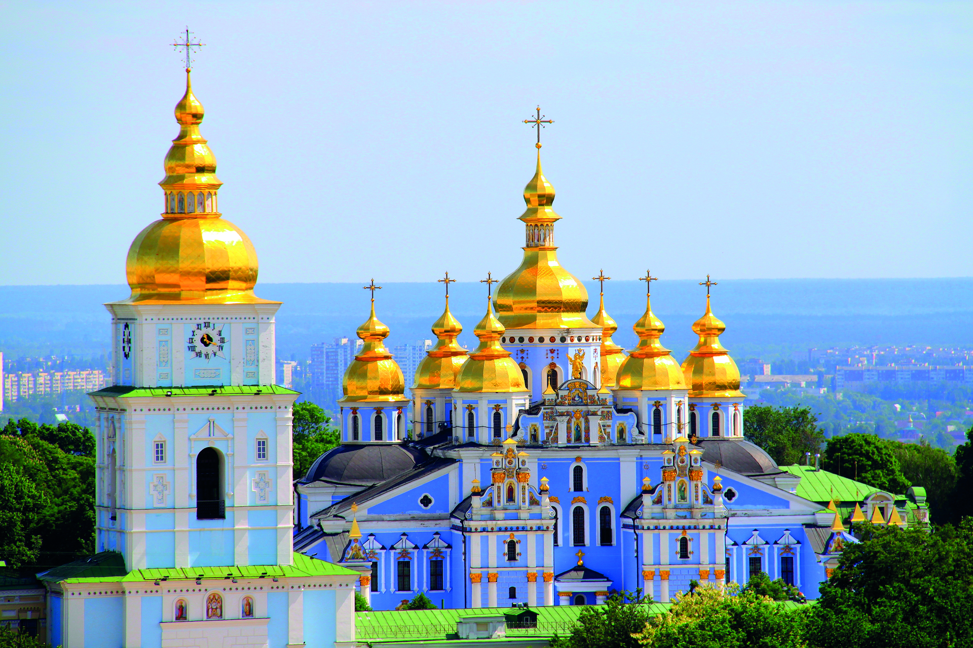 Monastero dorato di San Michele, Kiev, iStock.com/agustavop